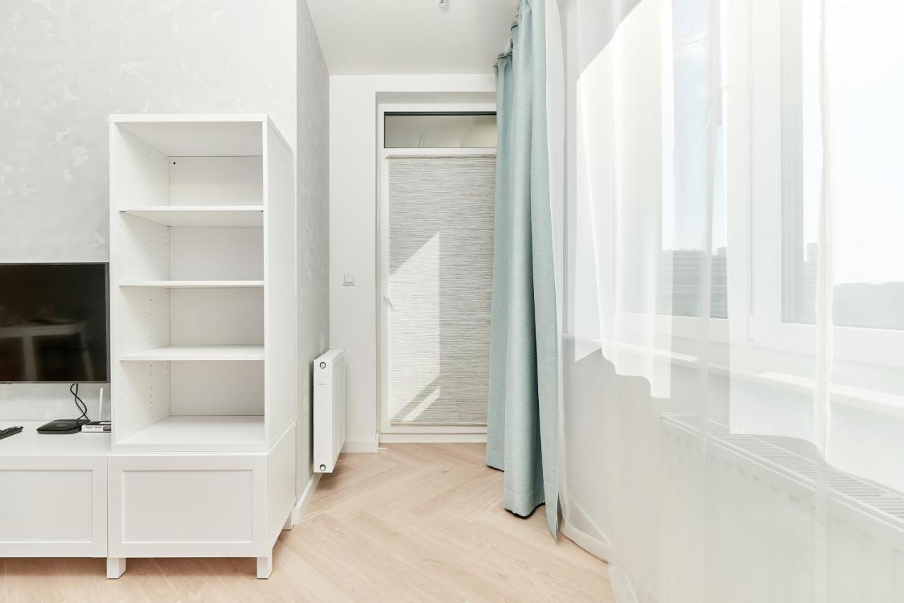 Exclusive Apartments Gwiazdzista With Free Garage Wroclaw By Noclegi Renters Exterior foto